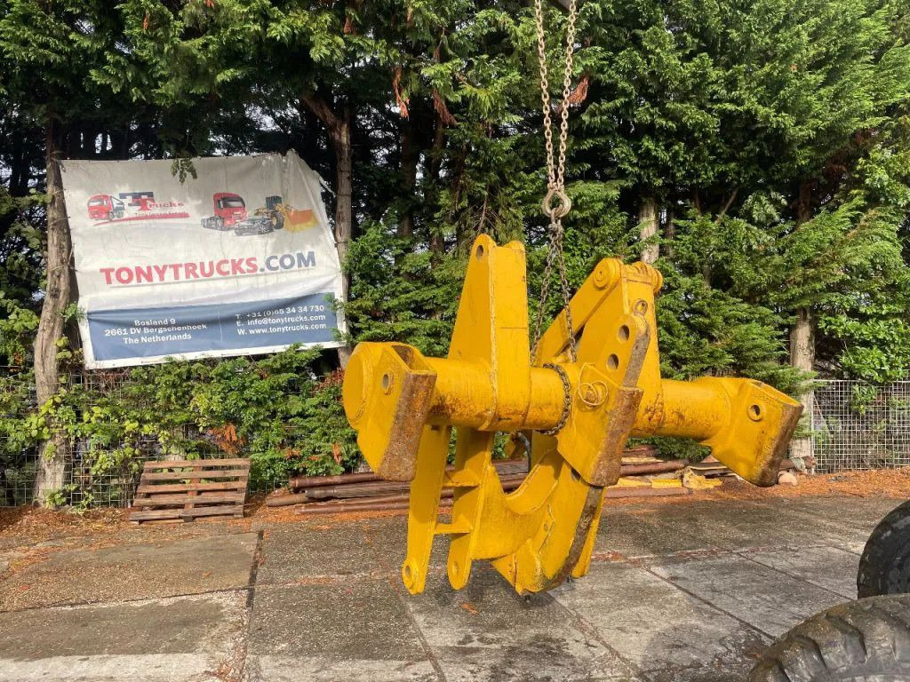 CAT Caterpillar Ripper compatible with D7R and D7H R CAT Ripper compatible with D7R and D7H Ripper compat - Rozrývač pro Stavební technika: obrázek 1 CAT Caterpillar Ripper compatible with D7R and D7H R CAT Ripper compatible with D7R and D7H Ripper compat - Rozrývač pro Stavební technika: obrázek 1