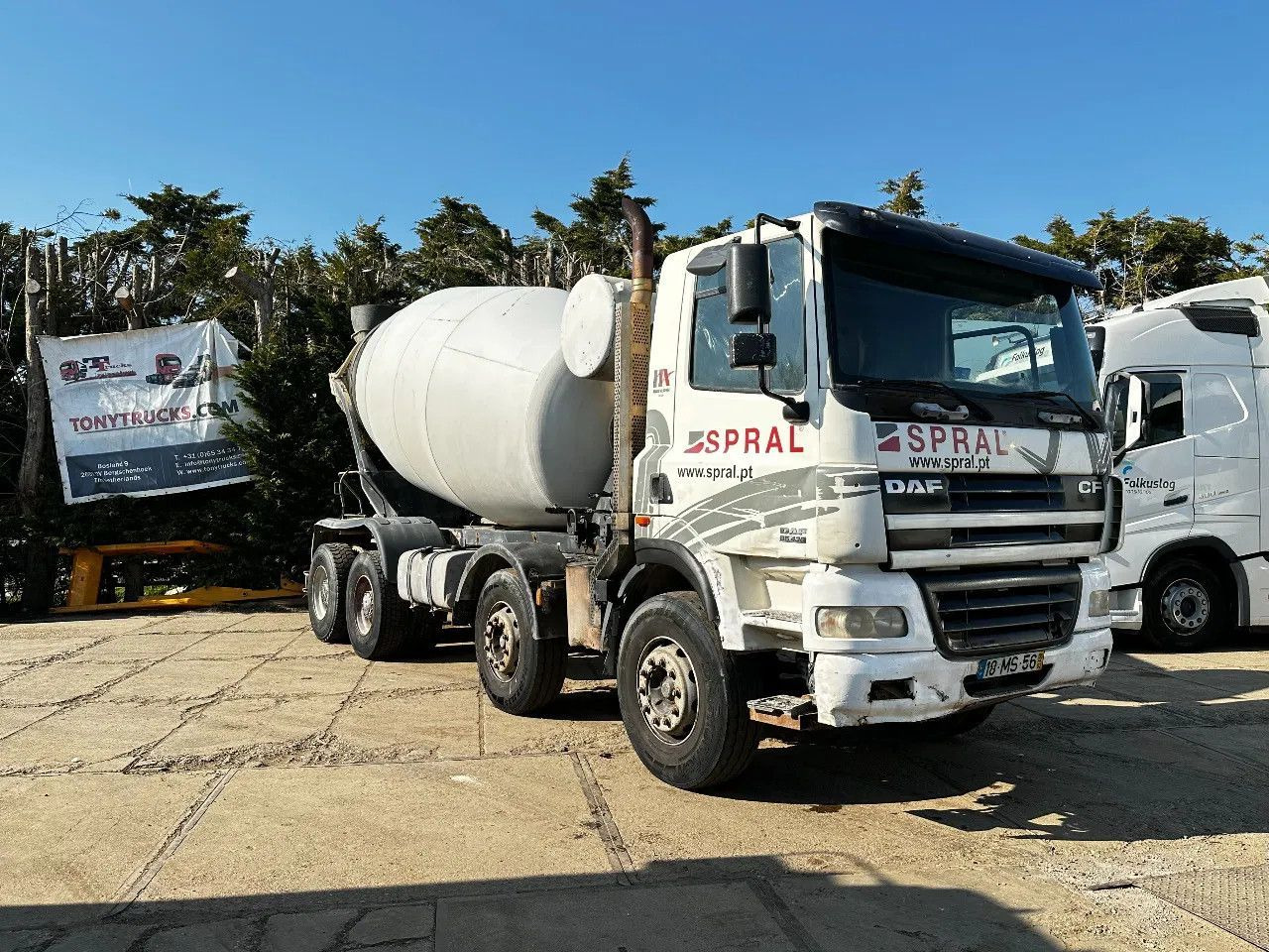 DAF CF 85.430 8X4 9m3 Mixer Spring/Spring ZF Manual - Autodomíchávač: obrázek 1 DAF CF 85.430 8X4 9m3 Mixer Spring/Spring ZF Manual - Autodomíchávač: obrázek 1