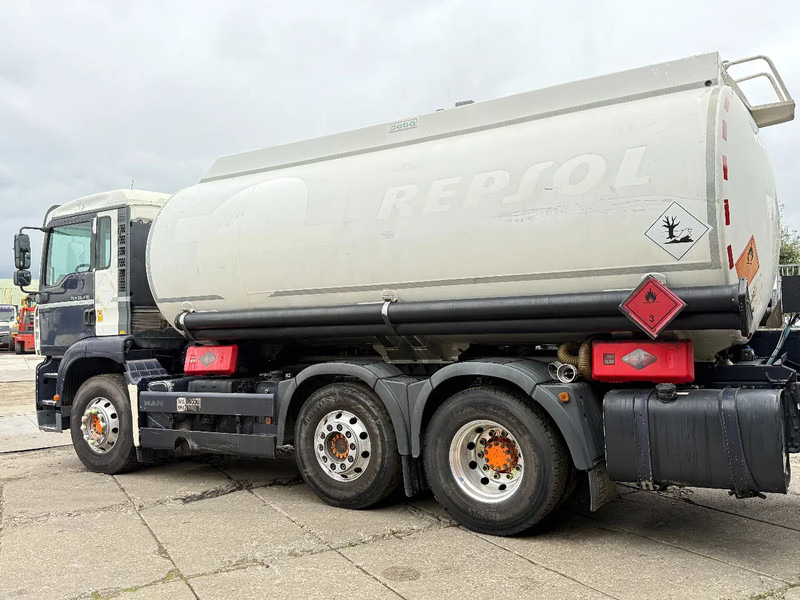 MAN TGA 26.430 6X2 Fuel Tank 21.000L 3 Comp + 2 Pump D20 Engine - Cisternové vozidlo: obrázek 3 MAN TGA 26.430 6X2 Fuel Tank 21.000L 3 Comp + 2 Pump D20 Engine - Cisternové vozidlo: obrázek 3