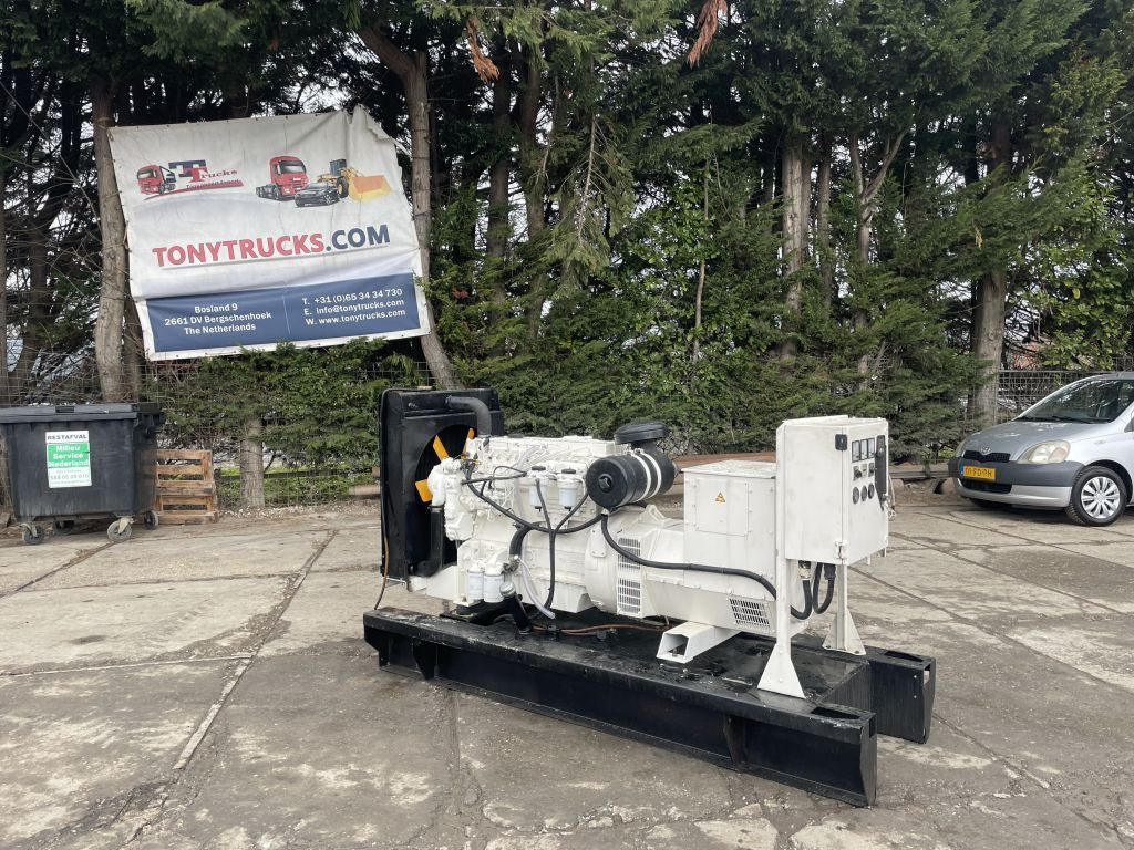 Perkins 100 KVA Generator 3 Phase Perkins 100 KVA Generator 3 Phase - Elektrický generátor: obrázek 1 Perkins 100 KVA Generator 3 Phase Perkins 100 KVA Generator 3 Phase - Elektrický generátor: obrázek 1