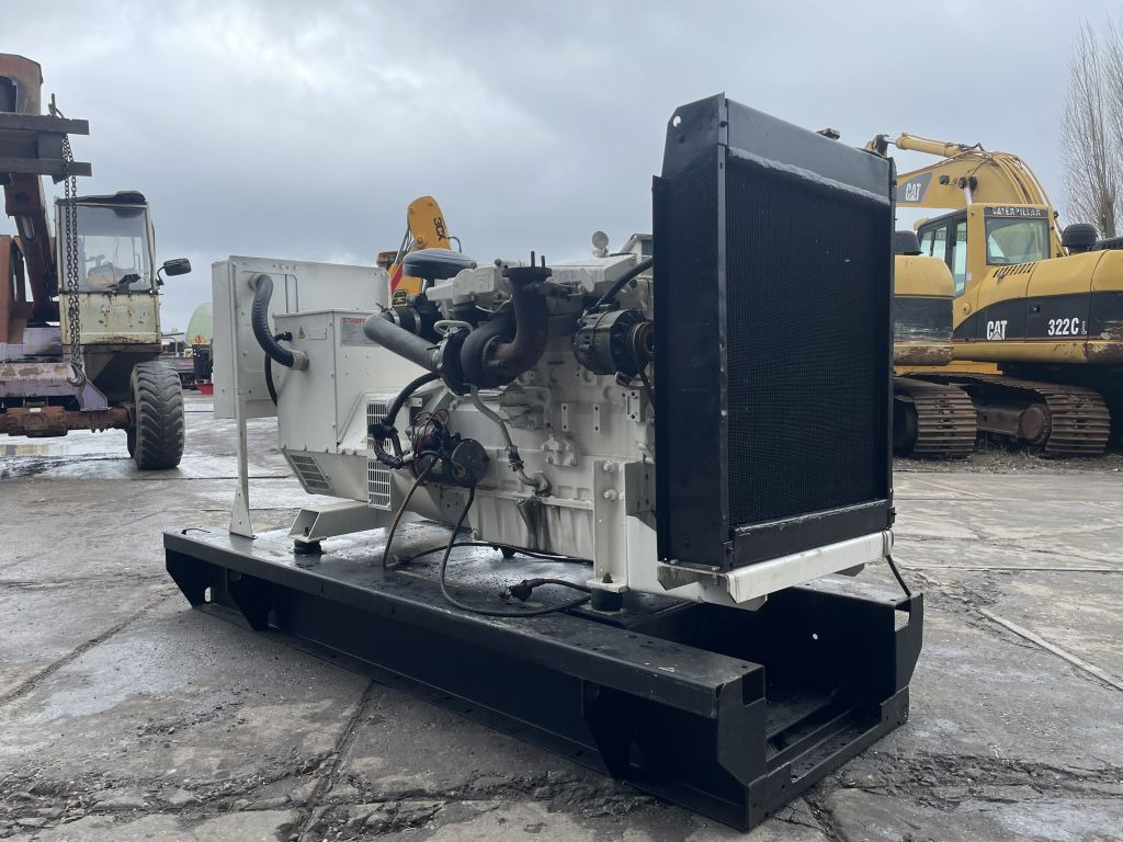 Perkins 100 KVA Generator 3 Phase Perkins 100 KVA Generator 3 Phase - Elektrický generátor: obrázek 3 Perkins 100 KVA Generator 3 Phase Perkins 100 KVA Generator 3 Phase - Elektrický generátor: obrázek 3