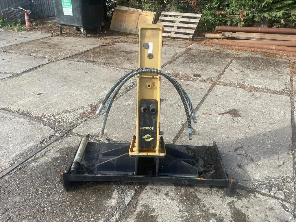 Soosan SB30 Hydraulic Breaker Skid steer Soosan SB30 Hydraulic Breaker Skid steer - Hydraulické kladivo pro Stavební technika: obrázek 3 Soosan SB30 Hydraulic Breaker Skid steer Soosan SB30 Hydraulic Breaker Skid steer - Hydraulické kladivo pro Stavební technika: obrázek 3