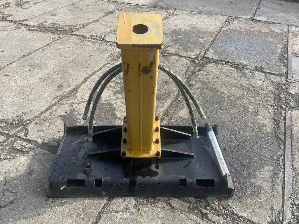 Soosan SB30 Hydraulic Breaker Skid steer Soosan SB30 Hydraulic Breaker Skid steer - Hydraulické kladivo pro Stavební technika: obrázek 4 Soosan SB30 Hydraulic Breaker Skid steer Soosan SB30 Hydraulic Breaker Skid steer - Hydraulické kladivo pro Stavební technika: obrázek 4