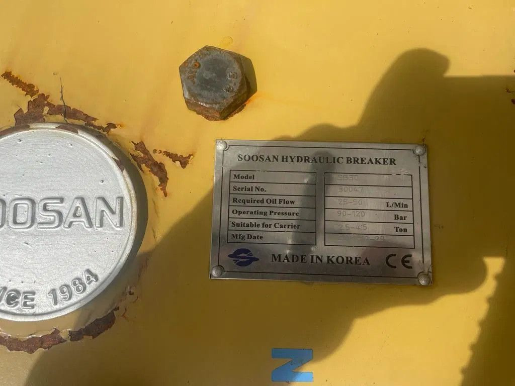 Soosan SB30 Hydraulic Breaker Skid steer Soosan SB30 Hydraulic Breaker Skid steer - Hydraulické kladivo pro Stavební technika: obrázek 5 Soosan SB30 Hydraulic Breaker Skid steer Soosan SB30 Hydraulic Breaker Skid steer - Hydraulické kladivo pro Stavební technika: obrázek 5