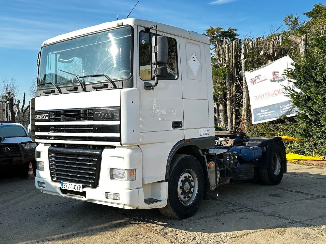 DAF XF 95.380 4X2 Tractor-unit Spring/Air ZF Manual DAF XF 95.380 4X2 Tractor-unit Spring/Air ZF Manual - Tahač: obrázek 2 DAF XF 95.380 4X2 Tractor-unit Spring/Air ZF Manual DAF XF 95.380 4X2 Tractor-unit Spring/Air ZF Manual - Tahač: obrázek 2