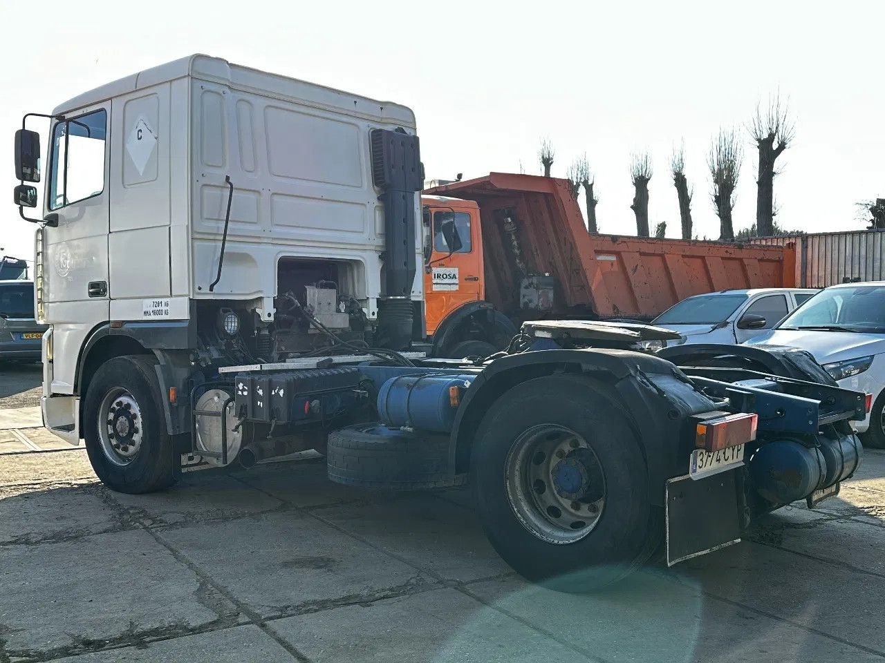DAF XF 95.380 4X2 Tractor-unit Spring/Air ZF Manual DAF XF 95.380 4X2 Tractor-unit Spring/Air ZF Manual - Tahač: obrázek 3 DAF XF 95.380 4X2 Tractor-unit Spring/Air ZF Manual DAF XF 95.380 4X2 Tractor-unit Spring/Air ZF Manual - Tahač: obrázek 3