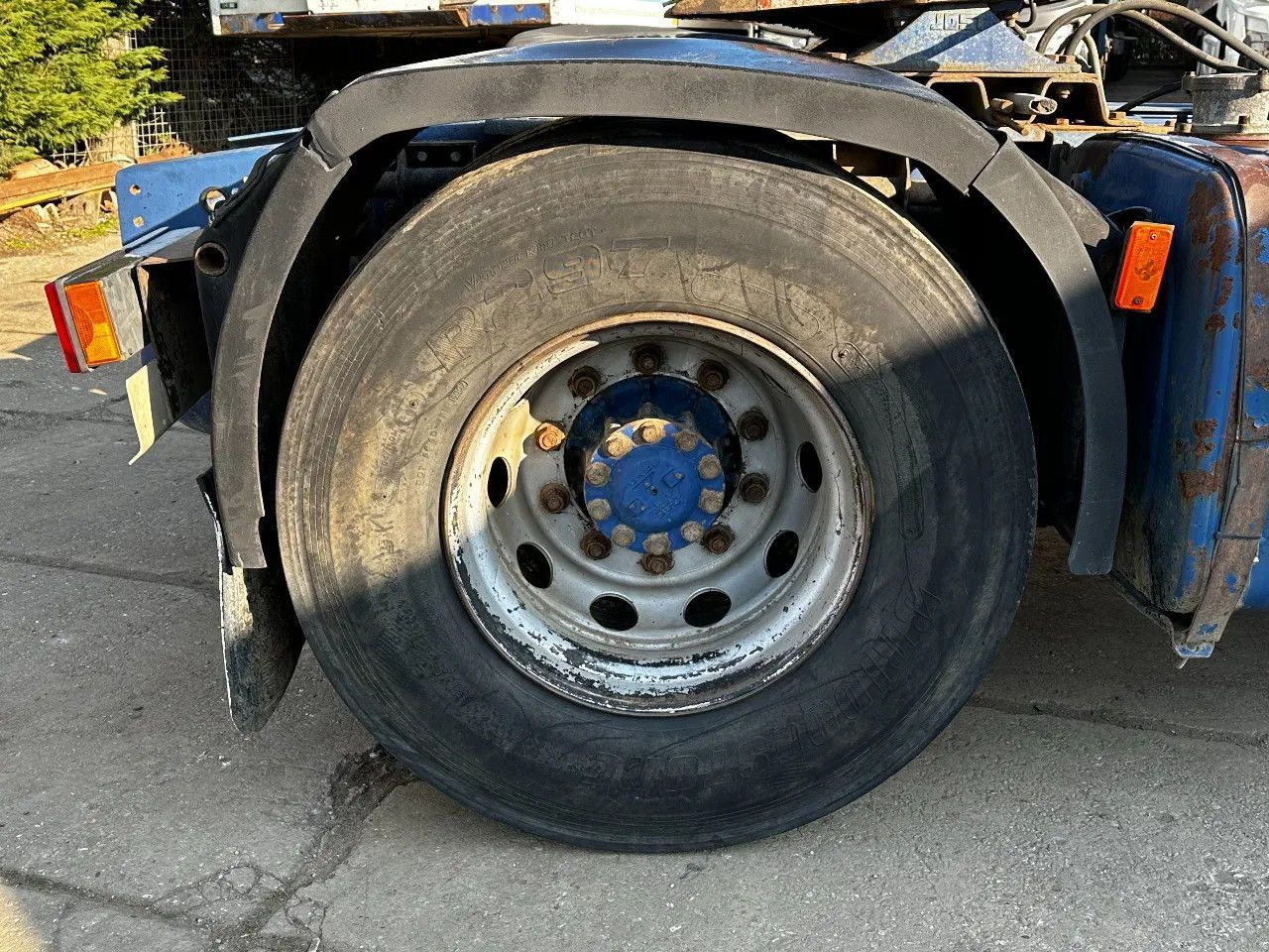 DAF XF 95.380 4X2 Tractor-unit Spring/Air ZF Manual DAF XF 95.380 4X2 Tractor-unit Spring/Air ZF Manual - Tahač: obrázek 5 DAF XF 95.380 4X2 Tractor-unit Spring/Air ZF Manual DAF XF 95.380 4X2 Tractor-unit Spring/Air ZF Manual - Tahač: obrázek 5