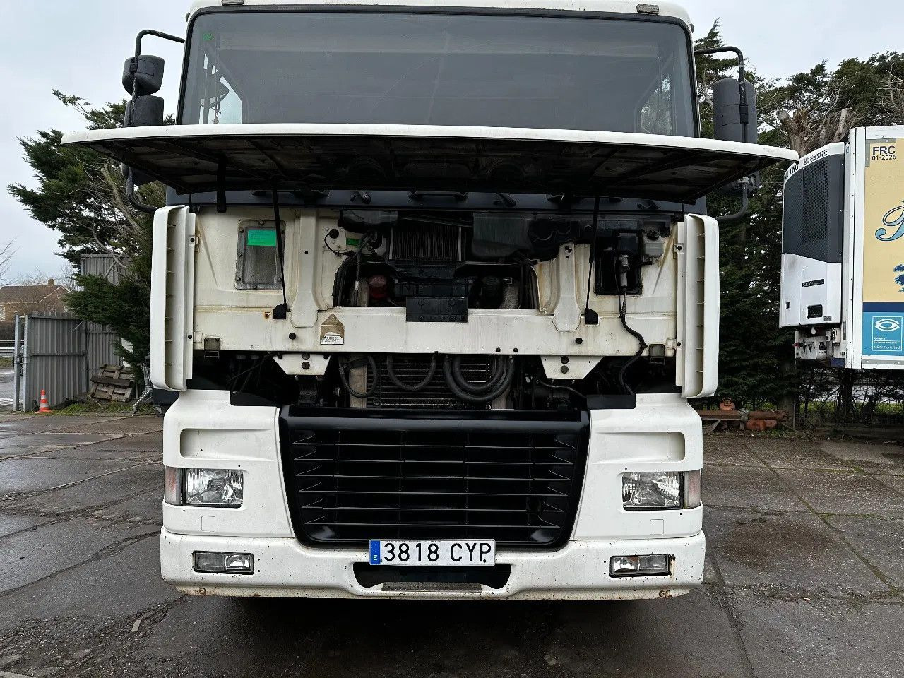 DAF XF 95.380 4X2 Tractor-unit Spring/Air ZF Manual DAF XF 95.380 4X2 Tractor-unit Spring/Air ZF Manual - Tahač: obrázek 5 DAF XF 95.380 4X2 Tractor-unit Spring/Air ZF Manual DAF XF 95.380 4X2 Tractor-unit Spring/Air ZF Manual - Tahač: obrázek 5