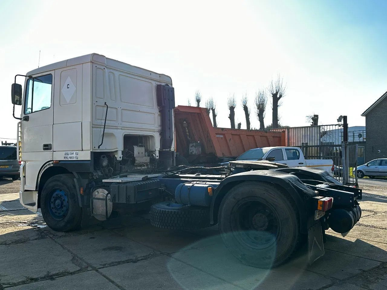DAF XF 95.380 4X2 Tractor-unit Spring/Air ZF Manual DAF XF 95.380 4X2 Tractor-unit Spring/Air ZF Manual - Tahač: obrázek 3 DAF XF 95.380 4X2 Tractor-unit Spring/Air ZF Manual DAF XF 95.380 4X2 Tractor-unit Spring/Air ZF Manual - Tahač: obrázek 3