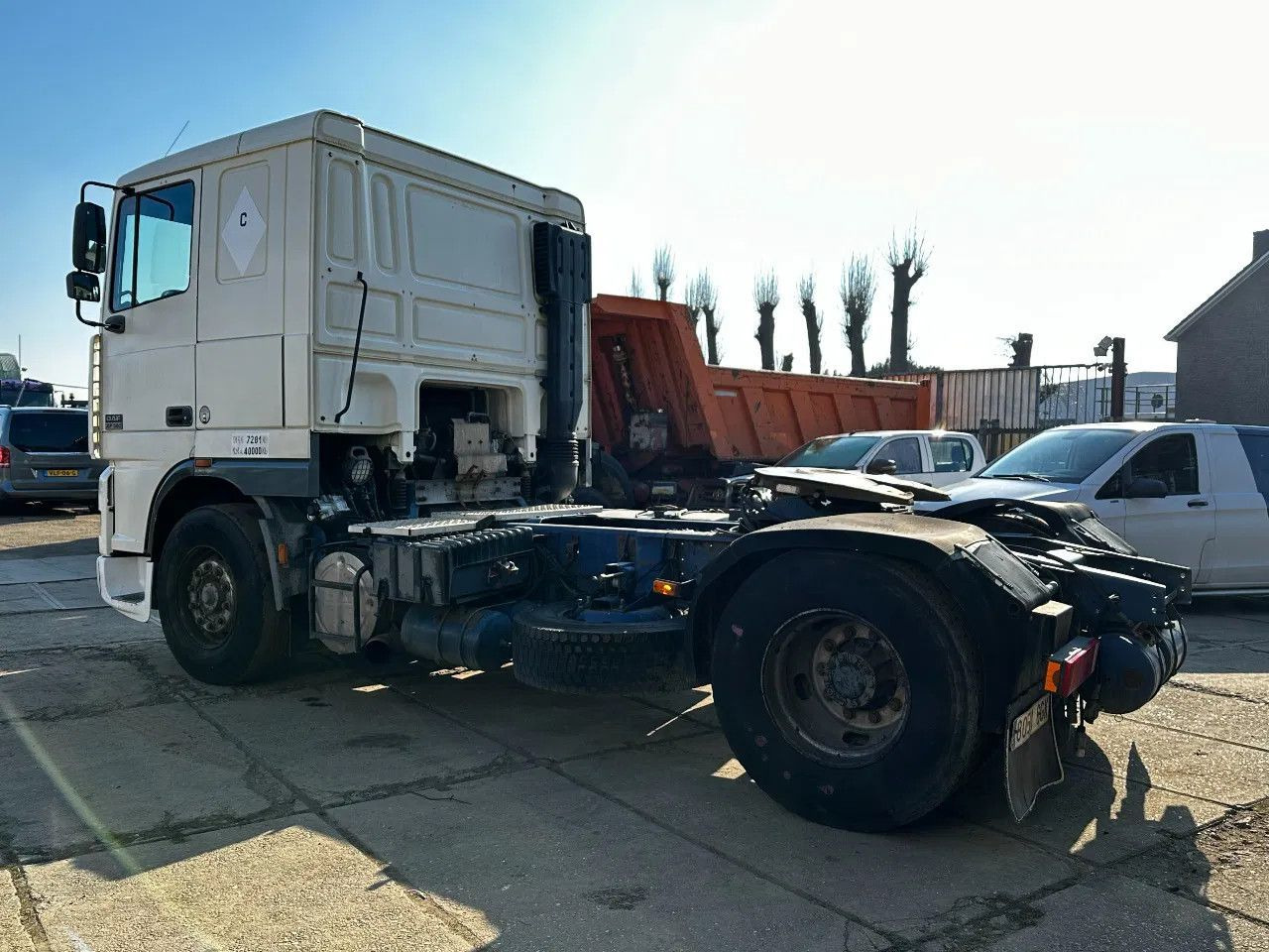 DAF XF 95.380 4X2 Tractor-unit Spring/Air ZF Manual DAF XF 95.380 4X2 Tractor-unit Spring/Air ZF Manual - Tahač: obrázek 3 DAF XF 95.380 4X2 Tractor-unit Spring/Air ZF Manual DAF XF 95.380 4X2 Tractor-unit Spring/Air ZF Manual - Tahač: obrázek 3