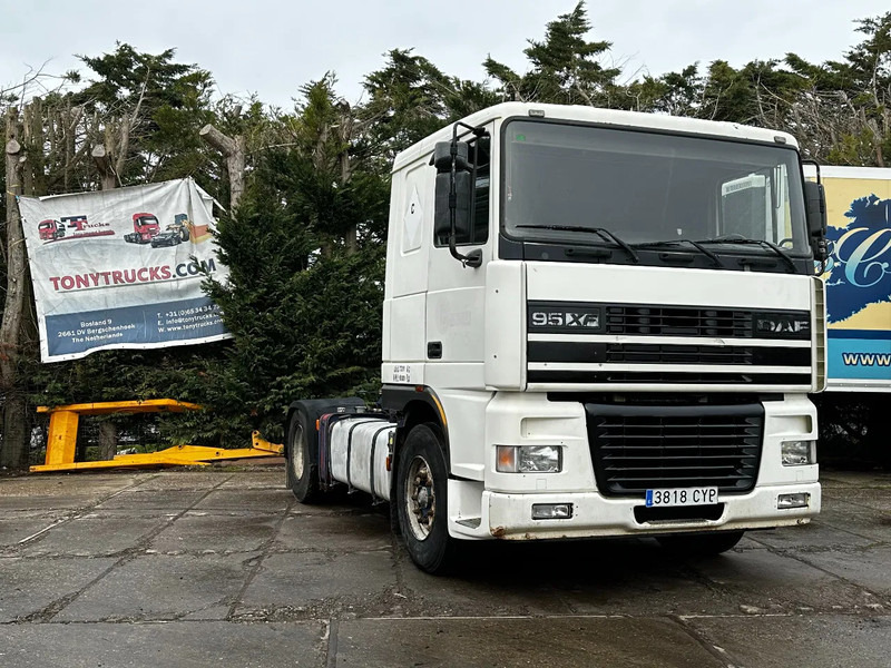 DAF XF 95.380 4X2 Tractor-unit Spring/Air ZF Manual Euro2 PTO - Tahač: obrázek 1 DAF XF 95.380 4X2 Tractor-unit Spring/Air ZF Manual Euro2 PTO - Tahač: obrázek 1