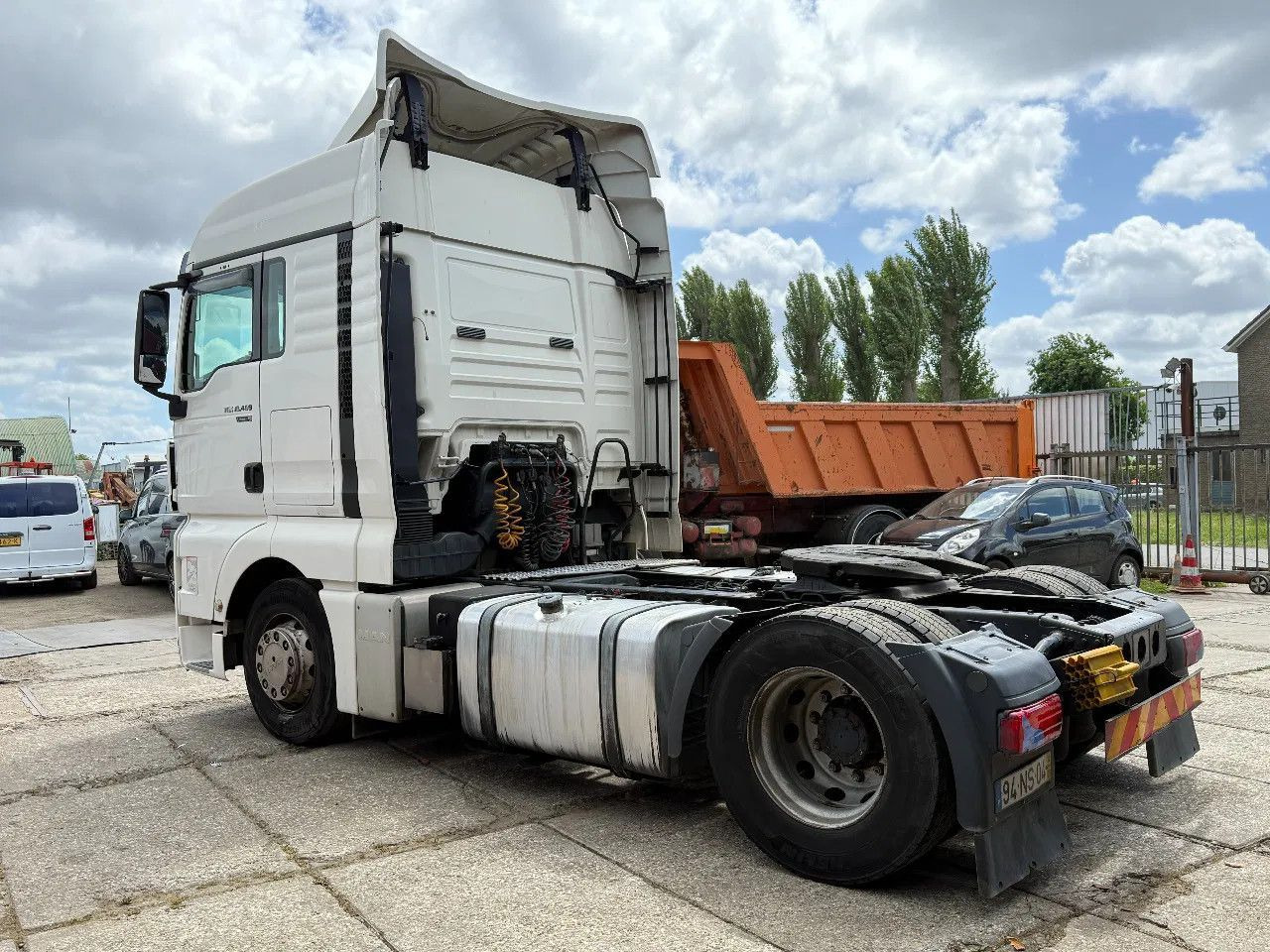 MAN TGX 18.480 4X2 Tractor-unit Spring/Air Retarder - Tahač: obrázek 3 MAN TGX 18.480 4X2 Tractor-unit Spring/Air Retarder - Tahač: obrázek 3