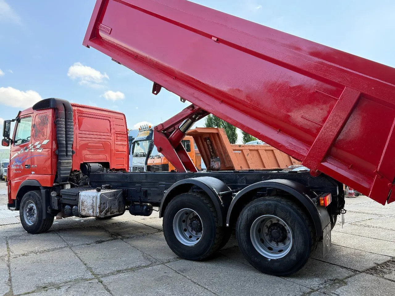 Volvo FH 16.600 6X4 Tipper Spring/Spring Euro5 - Sklápěč: obrázek 3 Volvo FH 16.600 6X4 Tipper Spring/Spring Euro5 - Sklápěč: obrázek 3