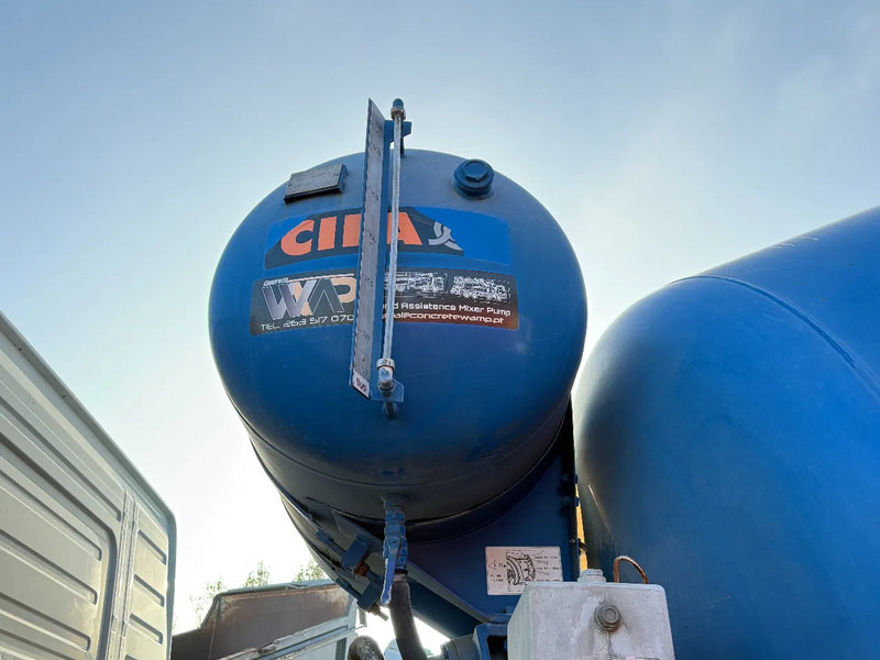 Volvo FM 12.380 8X4 CIFA Beton Mixer Spring/Spring *TOP CONDITION* - Autodomíchávač: obrázek 5 Volvo FM 12.380 8X4 CIFA Beton Mixer Spring/Spring *TOP CONDITION* - Autodomíchávač: obrázek 5