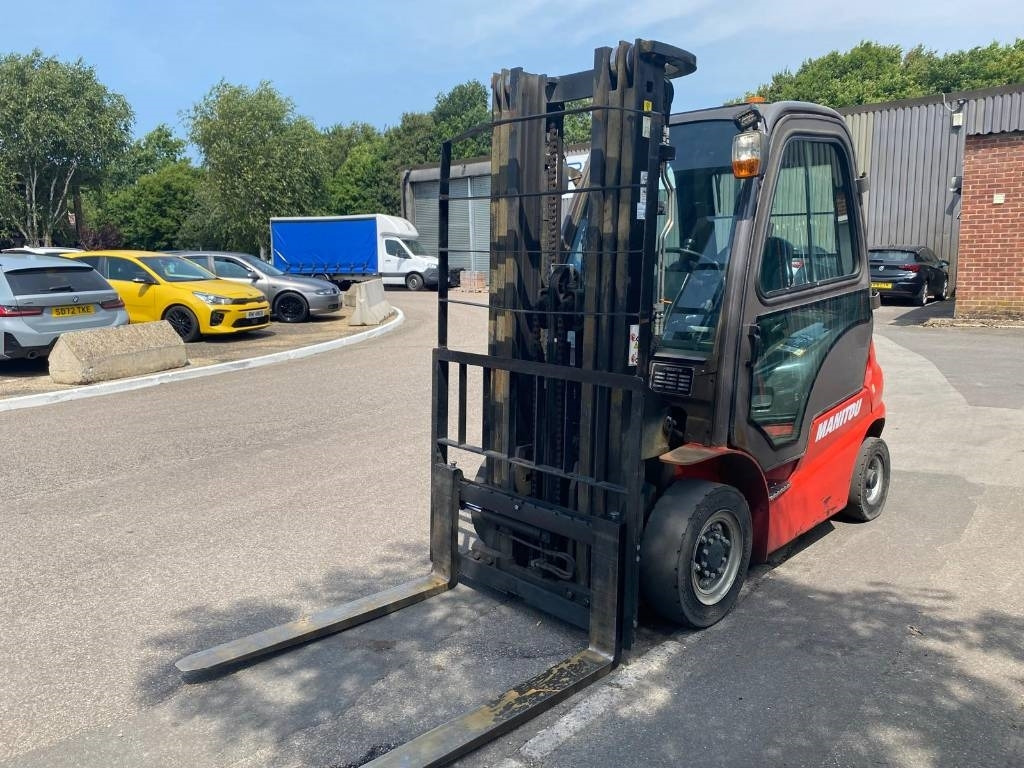 Manitou Mi25D - Dieselový vysokozdvižný vozík: obrázek 2 Manitou Mi25D - Dieselový vysokozdvižný vozík: obrázek 2