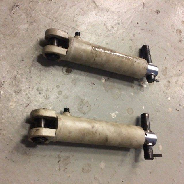 2X Lift cylinder for Linde N20V, Series 132, 1111 - Hydraulický válec pro Manipulační technika: obrázek 2 2X Lift cylinder for Linde N20V, Series 132, 1111 - Hydraulický válec pro Manipulační technika: obrázek 2
