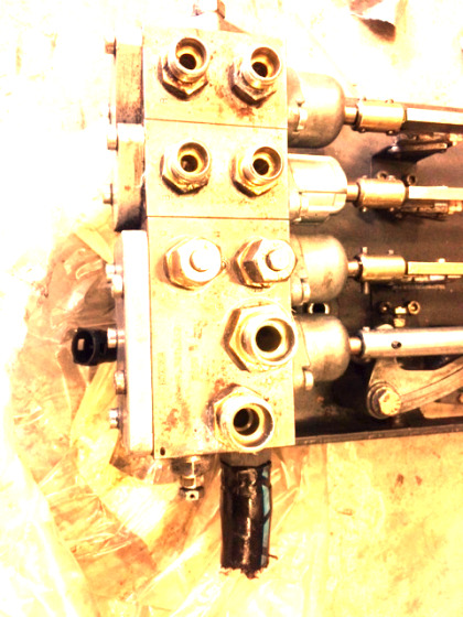 4- Way hydraulic control for Still - Hydraulický ventil pro Manipulační technika: obrázek 5 4- Way hydraulic control for Still - Hydraulický ventil pro Manipulační technika: obrázek 5