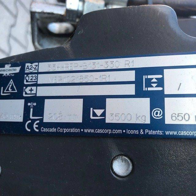 Čelisti na balíky Cascade 360°  Rotating Paper Roll Clamp: obrázek 9