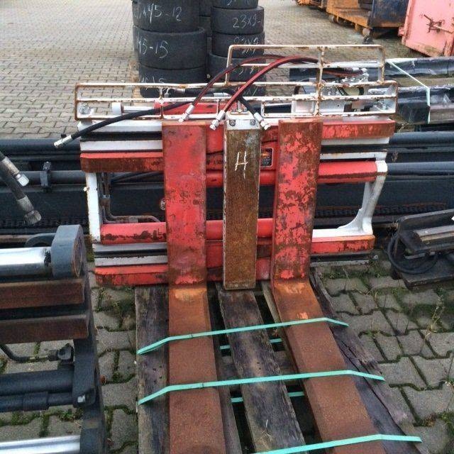 Dúrwen Fork Clamp with separate sideshift - Čelisti na balíky: obrázek 2 Dúrwen Fork Clamp with separate sideshift - Čelisti na balíky: obrázek 2