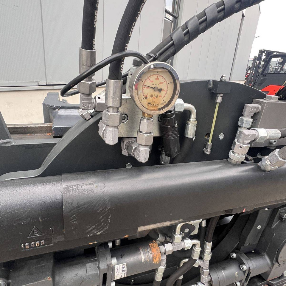 Čelisti na balíky Kaup rotating baleclamp 4.8T493: obrázek 13 Čelisti na balíky Kaup rotating baleclamp 4.8T493: obrázek 13