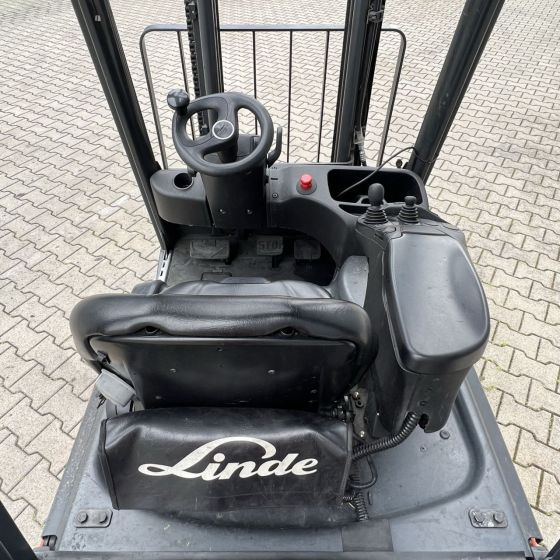 Linde E15 (386-02) EVO - Elektrický vysokozdvižný vozík: obrázek 4 Linde E15 (386-02) EVO - Elektrický vysokozdvižný vozík: obrázek 4
