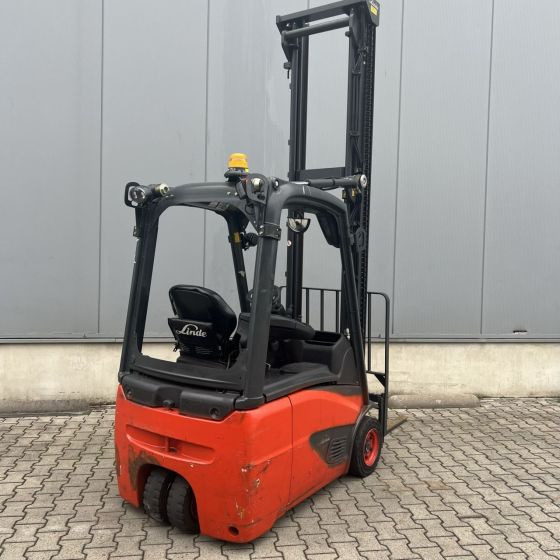 Linde E15 (386-02) EVO - Elektrický vysokozdvižný vozík: obrázek 2 Linde E15 (386-02) EVO - Elektrický vysokozdvižný vozík: obrázek 2