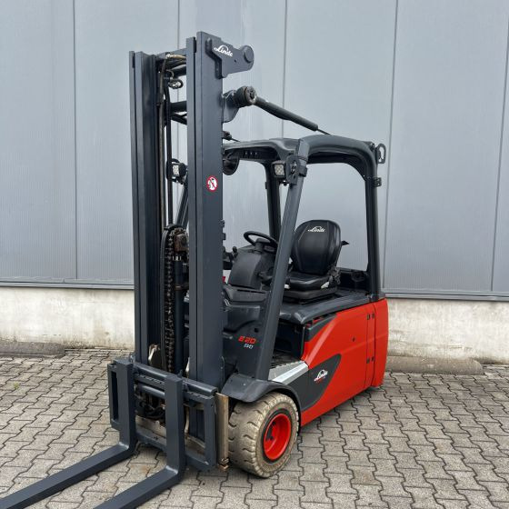 Linde E20L (386) - Elektrický vysokozdvižný vozík: obrázek 1 Linde E20L (386) - Elektrický vysokozdvižný vozík: obrázek 1