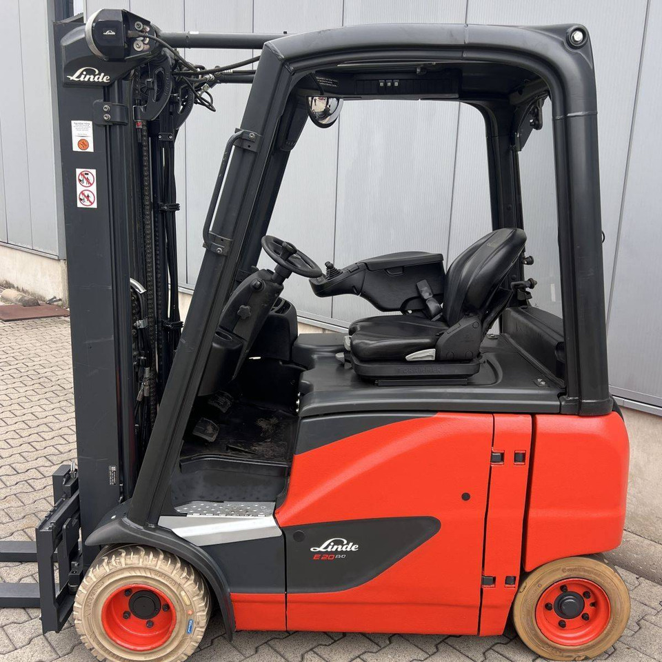 Linde E20PH (386-02) EVO - Elektrický vysokozdvižný vozík: obrázek 2 Linde E20PH (386-02) EVO - Elektrický vysokozdvižný vozík: obrázek 2