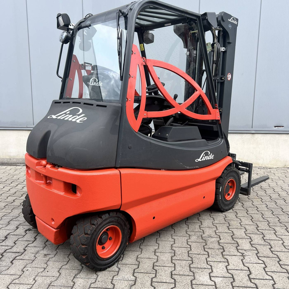 Linde E25S (336-03) - Elektrický vysokozdvižný vozík: obrázek 2 Linde E25S (336-03) - Elektrický vysokozdvižný vozík: obrázek 2