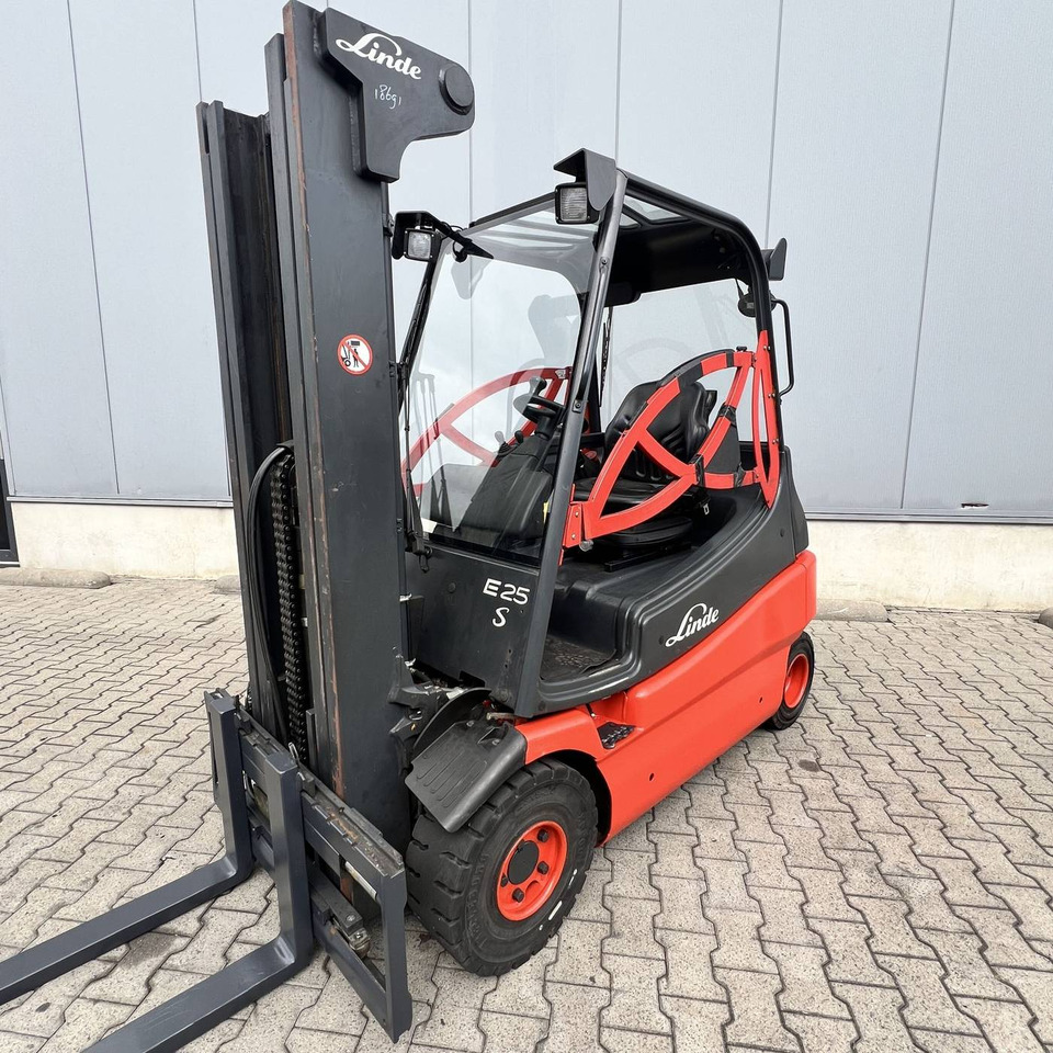 Linde E25S (336-03) - Elektrický vysokozdvižný vozík: obrázek 1 Linde E25S (336-03) - Elektrický vysokozdvižný vozík: obrázek 1