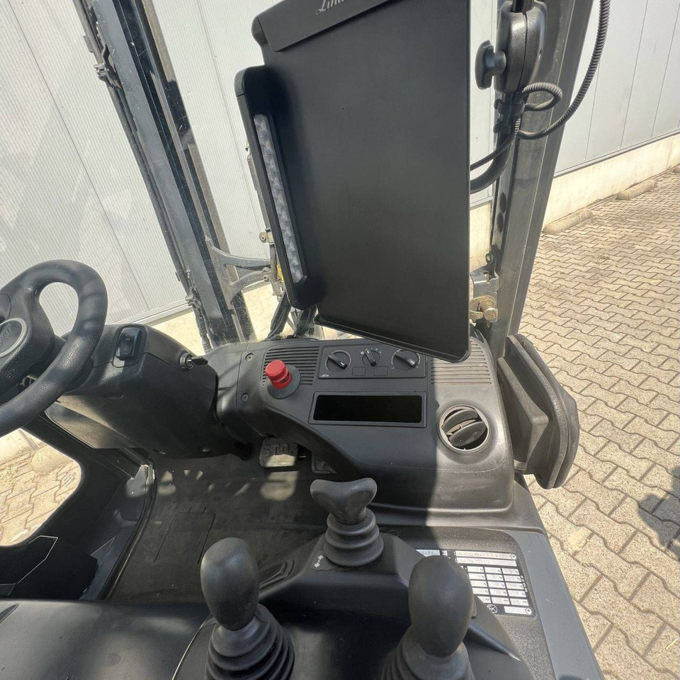 Linde E30/600 HL (387) - Elektrický vysokozdvižný vozík: obrázek 5 Linde E30/600 HL (387) - Elektrický vysokozdvižný vozík: obrázek 5