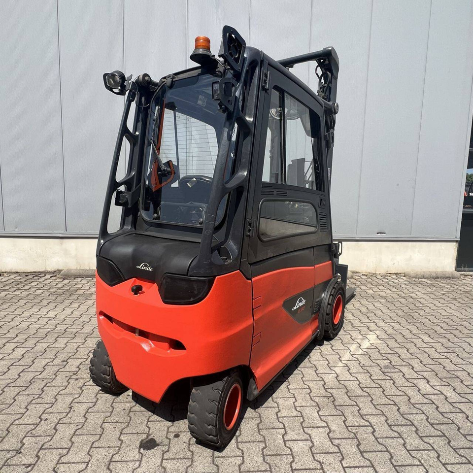 Linde E30/600 HL (387) - Elektrický vysokozdvižný vozík: obrázek 2 Linde E30/600 HL (387) - Elektrický vysokozdvižný vozík: obrázek 2