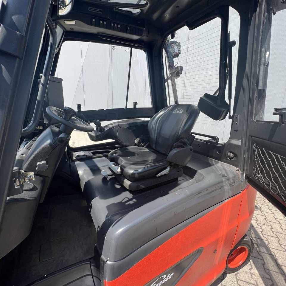 Linde E30/600 HL (387) - Elektrický vysokozdvižný vozík: obrázek 4 Linde E30/600 HL (387) - Elektrický vysokozdvižný vozík: obrázek 4