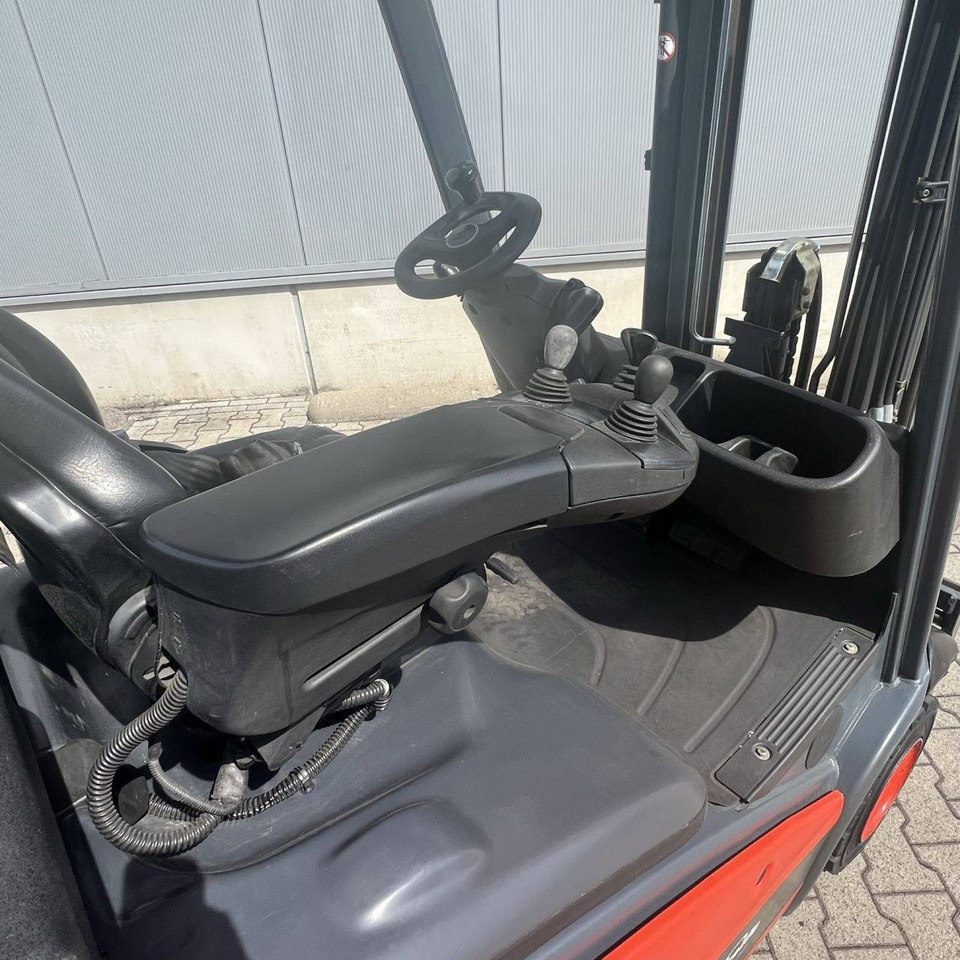 Linde H18T (391-02) EVO - Plynový vysokozdvižný vozík: obrázek 3 Linde H18T (391-02) EVO - Plynový vysokozdvižný vozík: obrázek 3