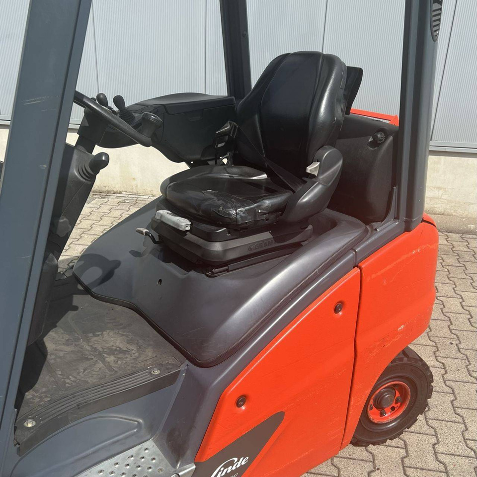 Linde H18T (391-02) EVO - Plynový vysokozdvižný vozík: obrázek 4 Linde H18T (391-02) EVO - Plynový vysokozdvižný vozík: obrázek 4