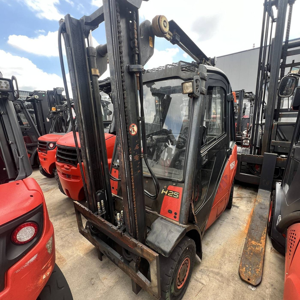 Linde H25D (392) - Dieselový vysokozdvižný vozík: obrázek 2 Linde H25D (392) - Dieselový vysokozdvižný vozík: obrázek 2