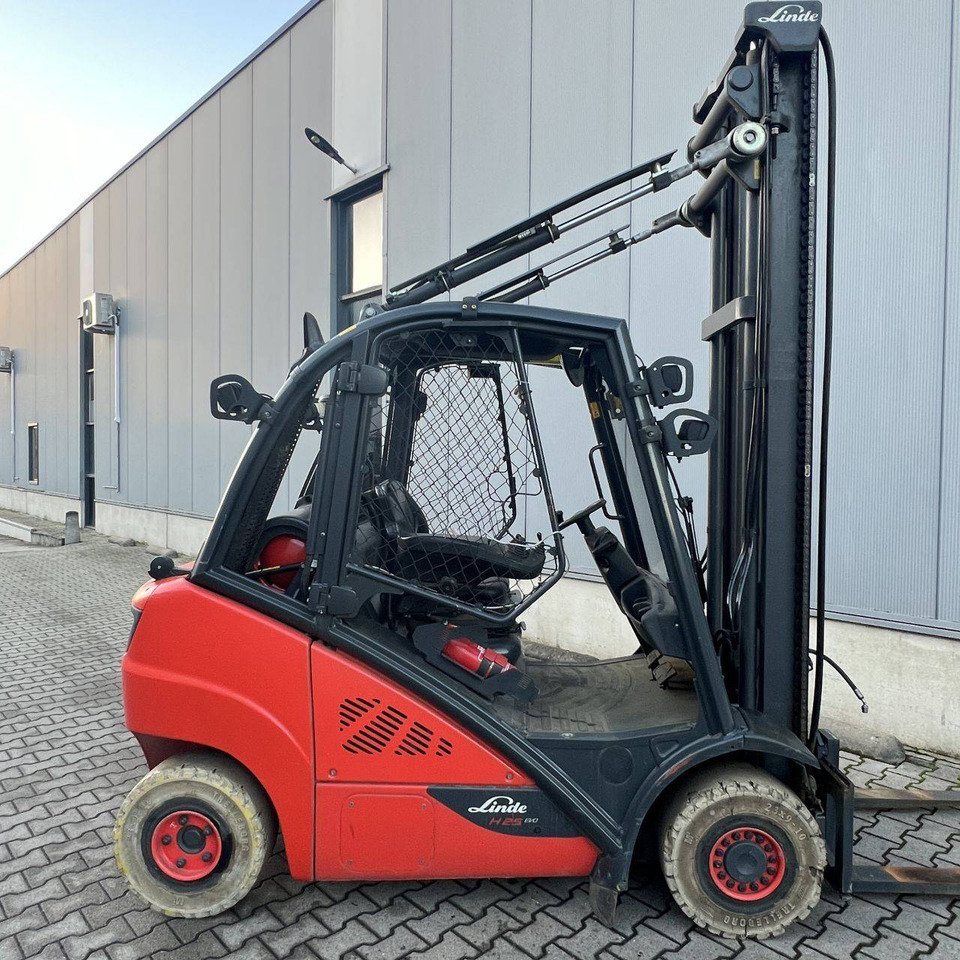 Linde H25T-02 (392) EVO - Plynový vysokozdvižný vozík: obrázek 2 Linde H25T-02 (392) EVO - Plynový vysokozdvižný vozík: obrázek 2