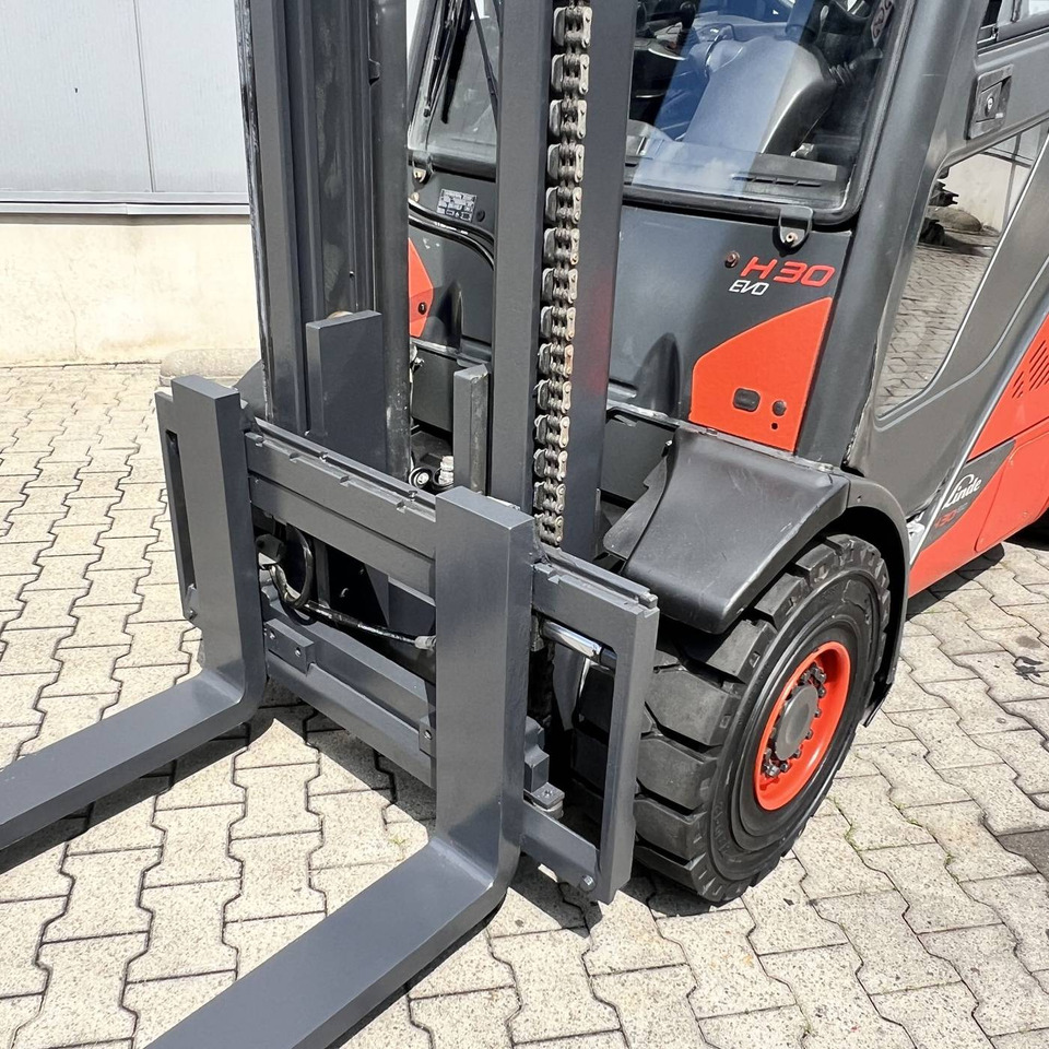 Linde H30D (393-02) EVO - Dieselový vysokozdvižný vozík: obrázek 3 Linde H30D (393-02) EVO - Dieselový vysokozdvižný vozík: obrázek 3