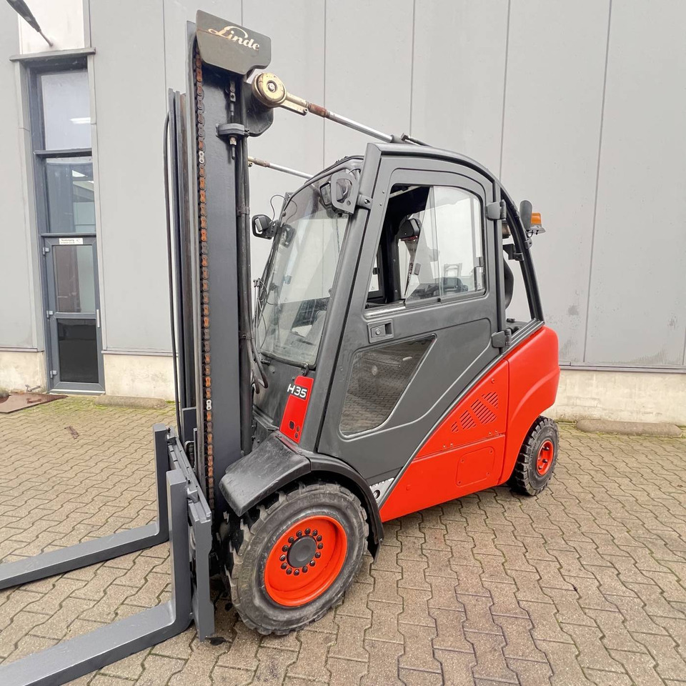 Linde H30D (393) - Dieselový vysokozdvižný vozík: obrázek 1 Linde H30D (393) - Dieselový vysokozdvižný vozík: obrázek 1
