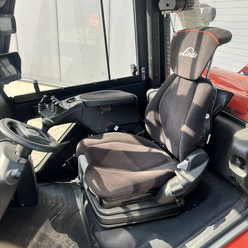 Linde H35T (393-02) EVO - Plynový vysokozdvižný vozík: obrázek 4 Linde H35T (393-02) EVO - Plynový vysokozdvižný vozík: obrázek 4