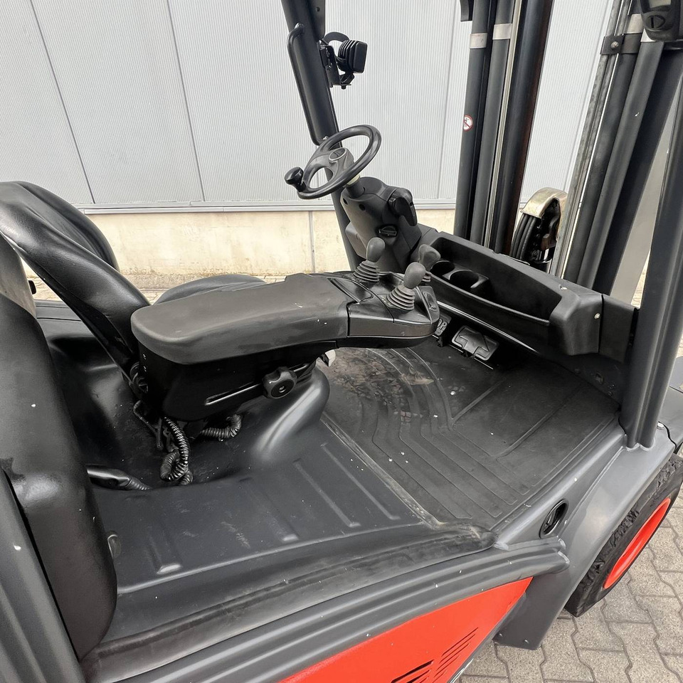 Linde H40D (394-02) EVO LOW - Dieselový vysokozdvižný vozík: obrázek 4 Linde H40D (394-02) EVO LOW - Dieselový vysokozdvižný vozík: obrázek 4