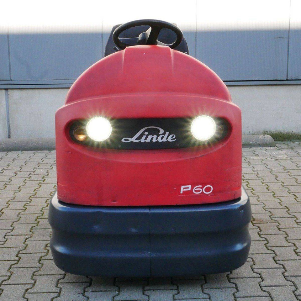 Linde P60Z (126) - Elektrický tahač: obrázek 3 Linde P60Z (126) - Elektrický tahač: obrázek 3