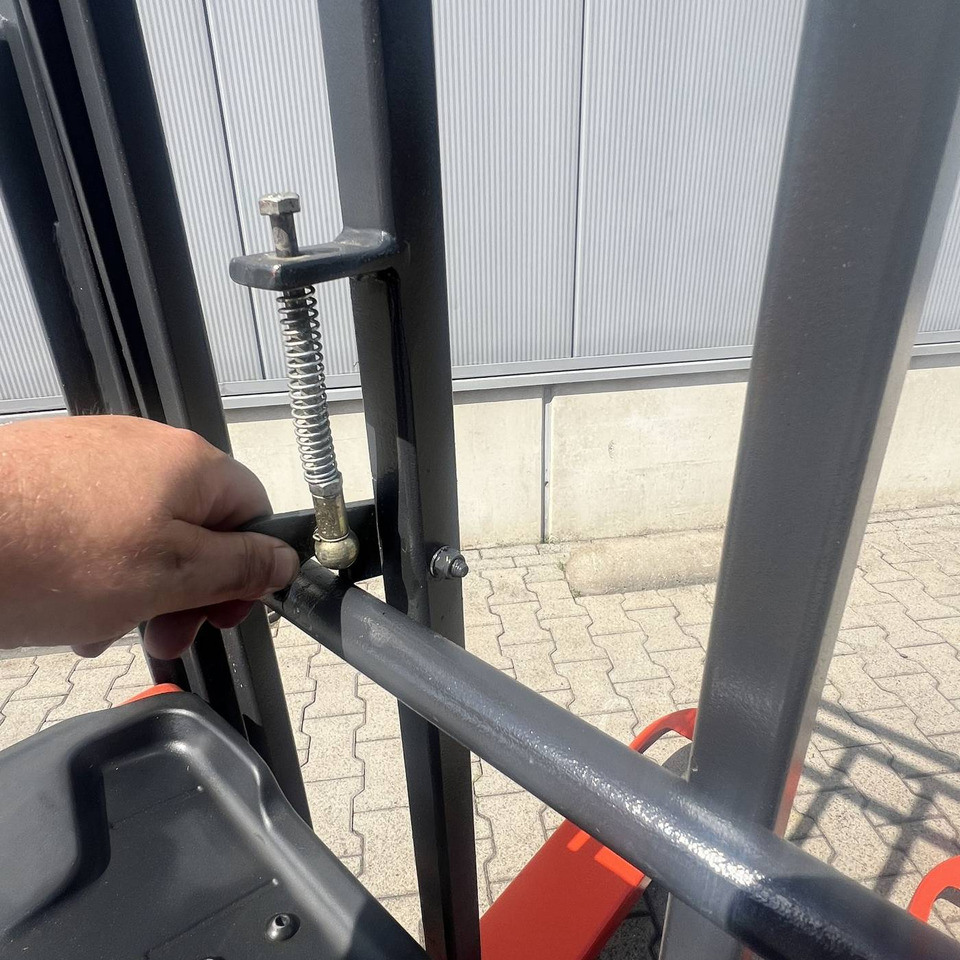 Linde T16 (1152) - Paletový vozík: obrázek 5 Linde T16 (1152) - Paletový vozík: obrázek 5