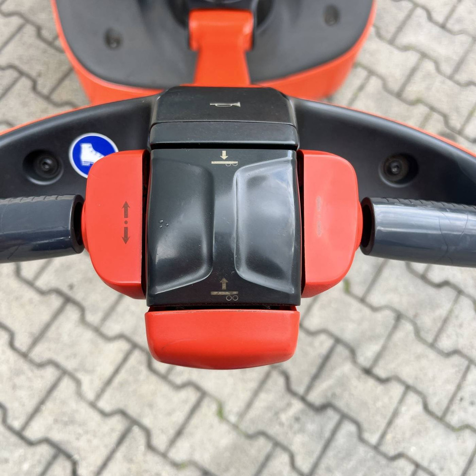 Linde T20 (1152) - Paletový vozík: obrázek 5 Linde T20 (1152) - Paletový vozík: obrázek 5