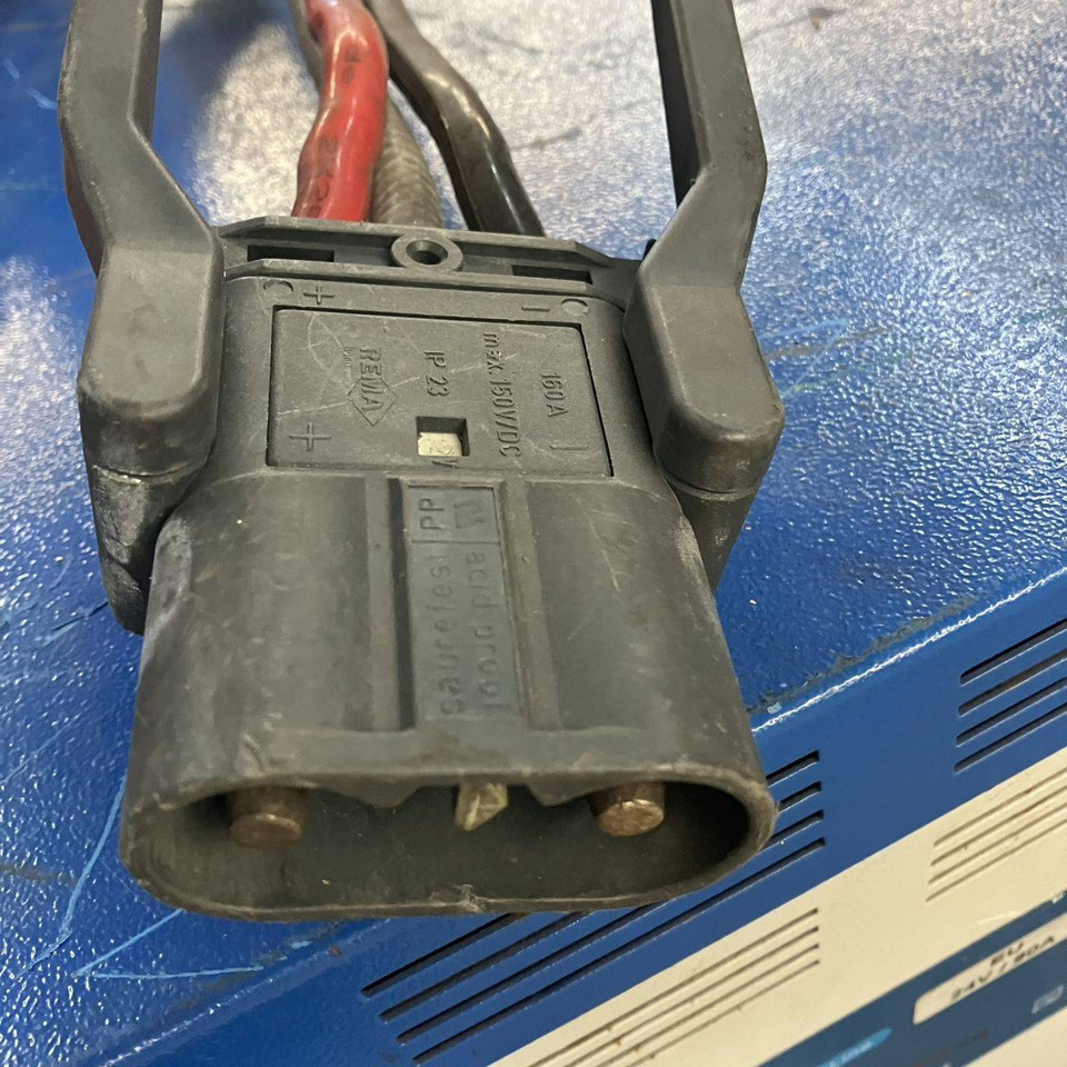 Hawker D24V/90A  625Ah - Náhradní díly pro Manipulační technika: obrázek 5 Hawker D24V/90A  625Ah - Náhradní díly pro Manipulační technika: obrázek 5