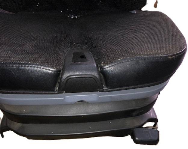 Seat for Linde /1120-01/ - Sedaček pro Manipulační technika: obrázek 3 Seat for Linde /1120-01/ - Sedaček pro Manipulační technika: obrázek 3