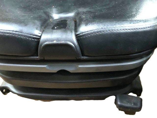 Seat for Linde 1120 Series - Sedaček pro Manipulační technika: obrázek 2 Seat for Linde 1120 Series - Sedaček pro Manipulační technika: obrázek 2