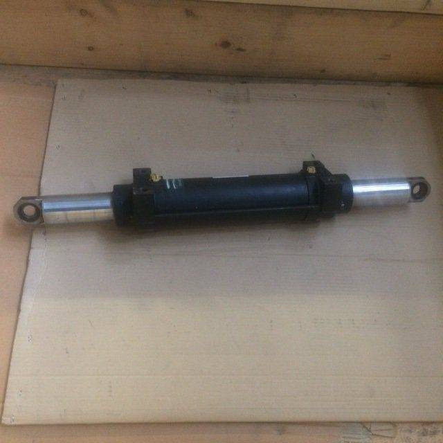 Steering Cylinder for Caterpillar P5000 - Hydraulický válec pro Manipulační technika: obrázek 2 Steering Cylinder for Caterpillar P5000 - Hydraulický válec pro Manipulační technika: obrázek 2