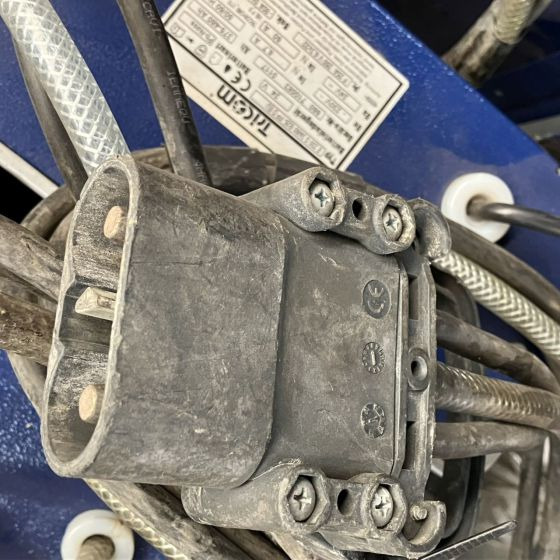 Tricom E230 G24/60B25.Fp EU Futur (2) - Elektrický systém pro Manipulační technika: obrázek 4 Tricom E230 G24/60B25.Fp EU Futur (2) - Elektrický systém pro Manipulační technika: obrázek 4
