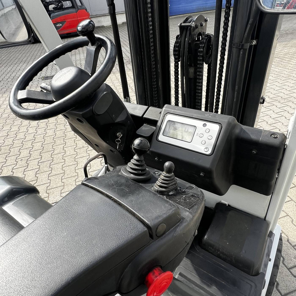Elektrický vysokozdvižný vozík Unicarriers EF18 (JAG1N1L18Q): obrázek 9